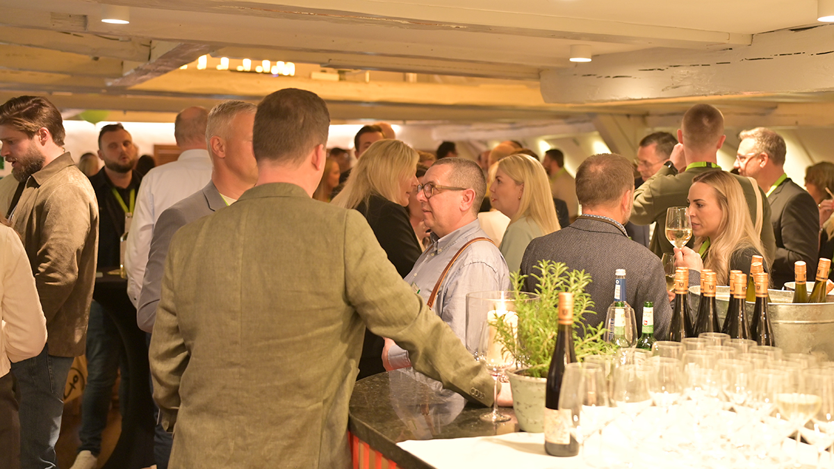 ESKT26 Networking KFW 7784 web